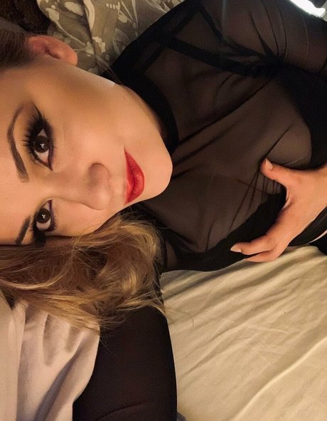 Naakte gelekte OnlyFans-foto van Hailey Cooper