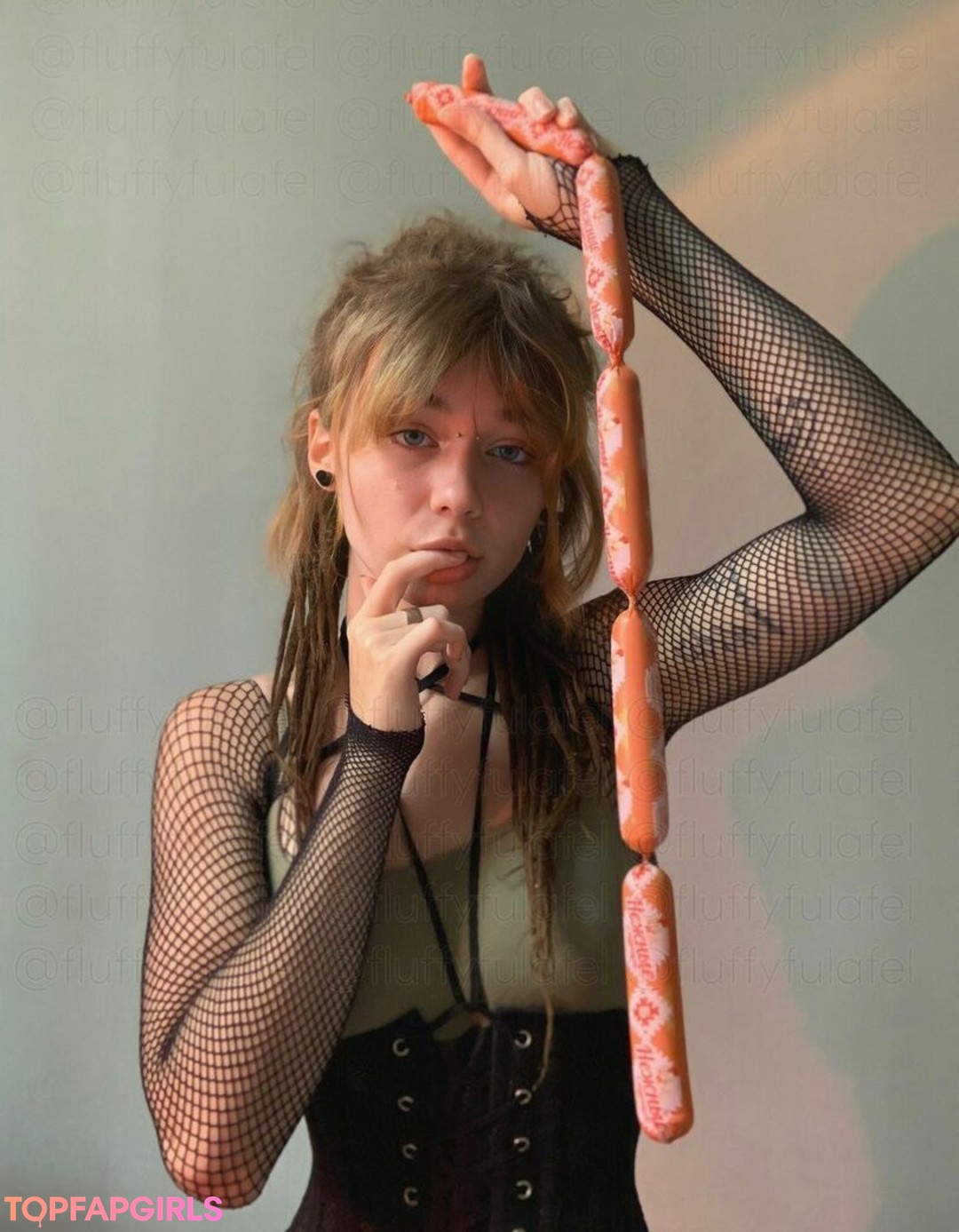 Naakte gelekte OnlyFans-foto van Fluffyfulafel #1014