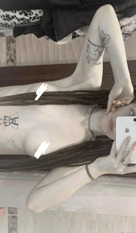 Naakte gelekte OnlyFans-foto van Fluffyfulafel
