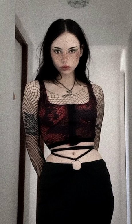 Naakte gelekte OnlyFans-foto van Tightgoth