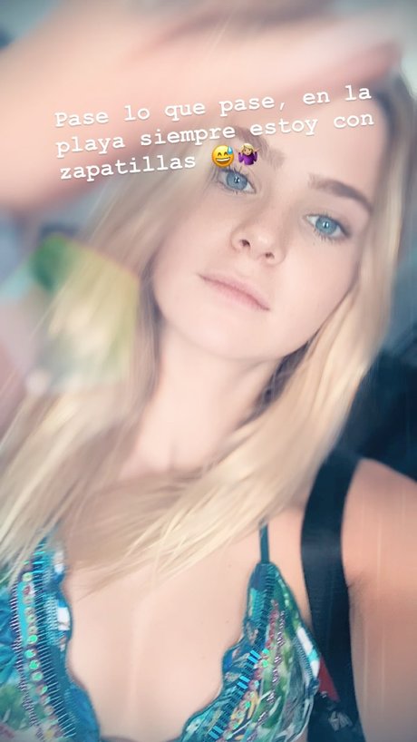 Naakte gelekte OnlyFans-foto van Inna Moll