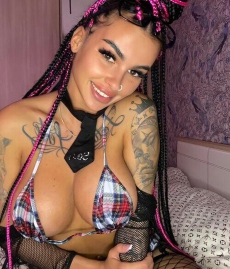 Naakte gelekte OnlyFans-foto van Annyfitbae