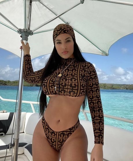 Naakte gelekte OnlyFans-foto van Yeimmyoficial
