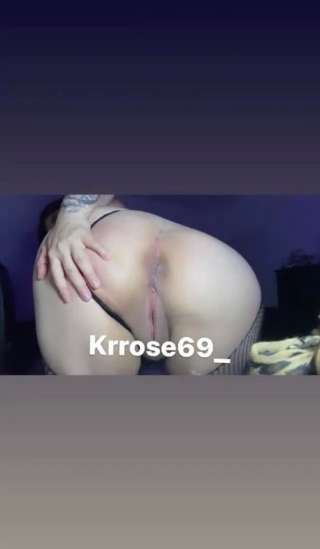 Naakte gelekte OnlyFans-foto van Kim Rose