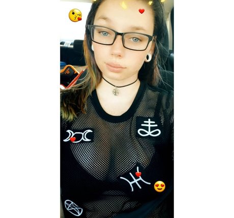 Naakte gelekte OnlyFans-foto van Gabby Swears