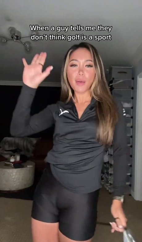 Naakte gelekte OnlyFans-foto van Tisha Alyn