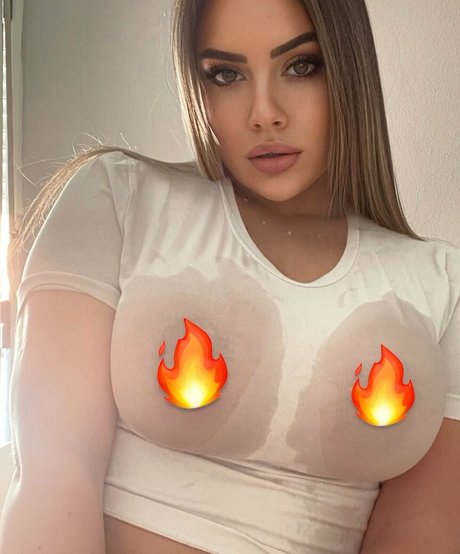 Naakte gelekte OnlyFans-foto van Laragarcia168