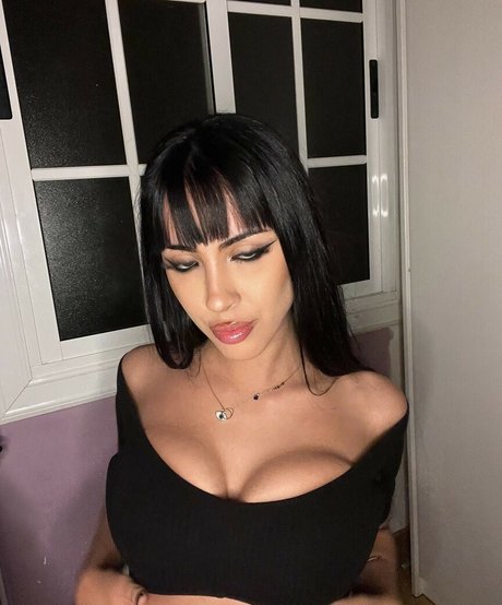 Naakte gelekte OnlyFans-foto van Jasminellamas