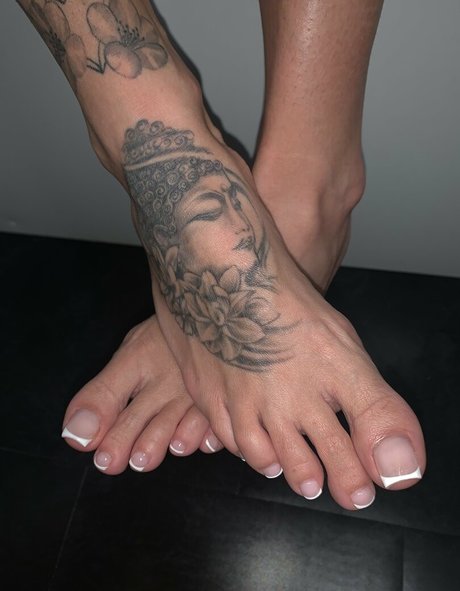 Naakte gelekte OnlyFans-foto van Tayla Mitchel