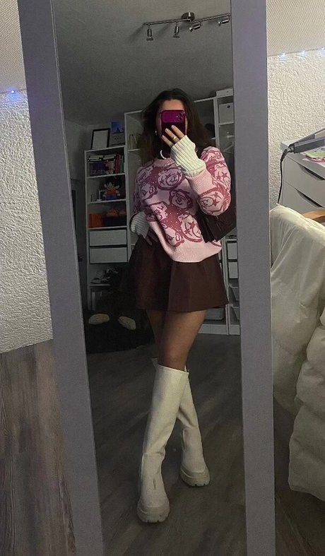 Naakte gelekte OnlyFans-foto van Dumps