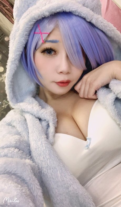 Naakte gelekte OnlyFans-foto van Akicoser