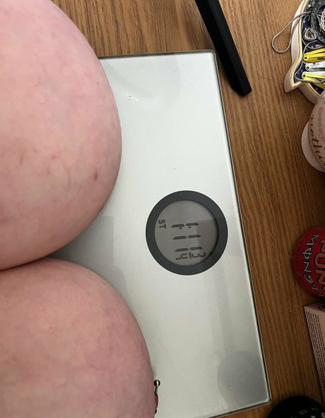 Naakte gelekte OnlyFans-foto van Subbiedee