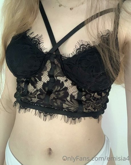 Naakte gelekte OnlyFans-foto van Emisia4