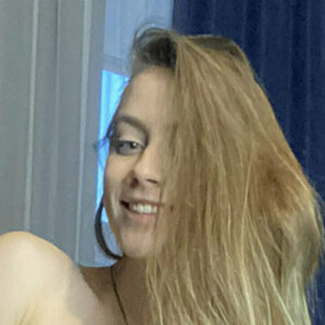 Naakte gelekte OnlyFans-foto van Emzgrey