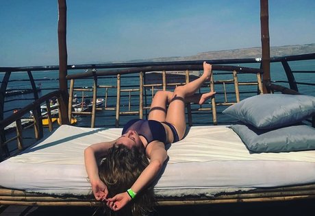 Naakte gelekte OnlyFans-foto van Shachar Alkoser