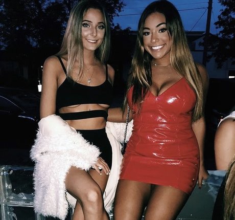 Naakte gelekte OnlyFans-foto van Mandy