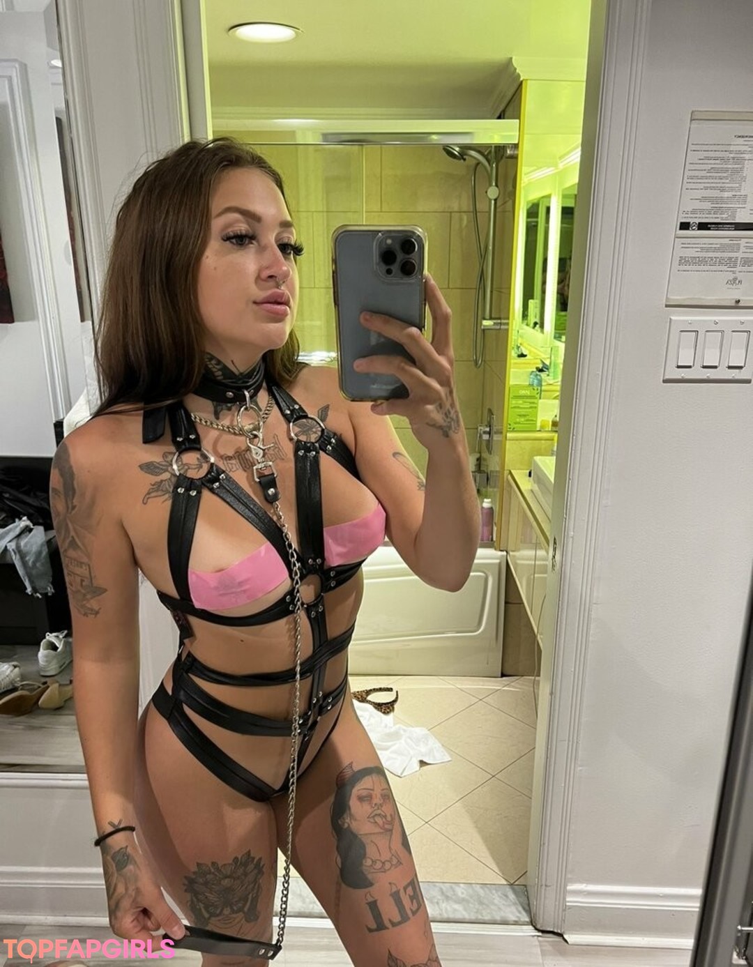 Naakte gelekte OnlyFans-foto van Missduudddyy #3 Naakte gelekte OnlyFans-foto van Missduudddyy #3