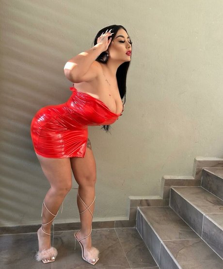 Naakte gelekte OnlyFans-foto van Michbaezoficial