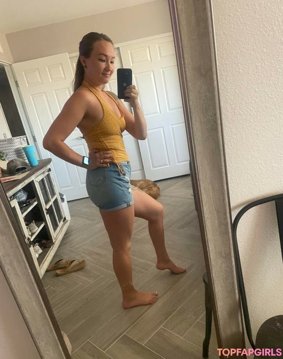 Naakte gelekte OnlyFans-foto van Xxxkhloekarter #29 Naakte gelekte OnlyFans-foto van Xxxkhloekarter #29