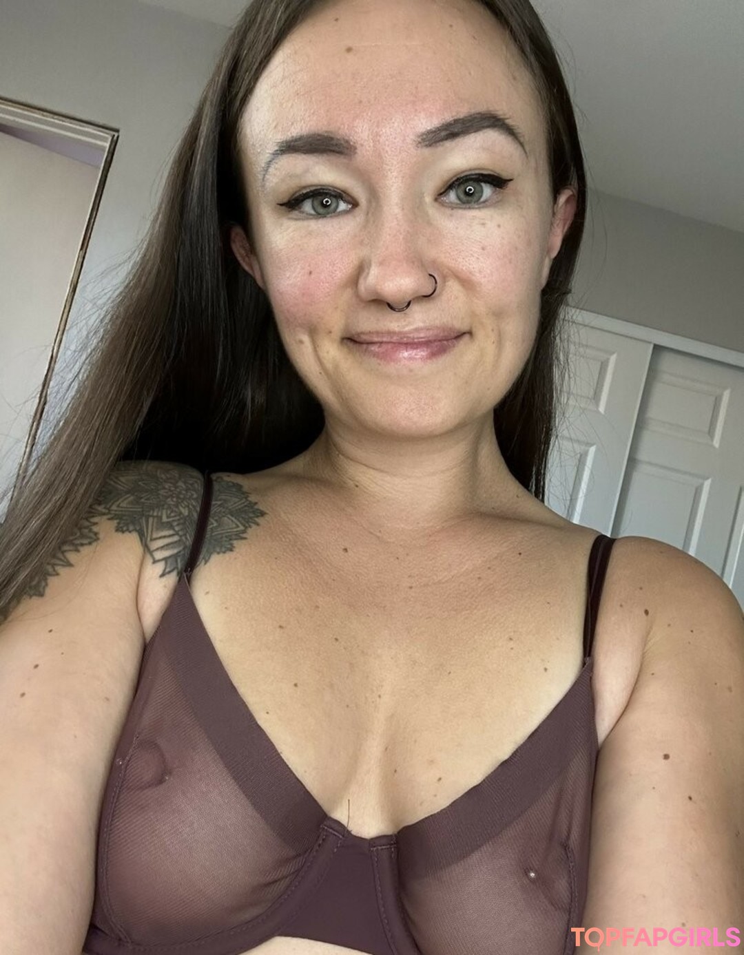 Naakte gelekte OnlyFans-foto van Xxxkhloekarter #65 Naakte gelekte OnlyFans-foto van Xxxkhloekarter #65