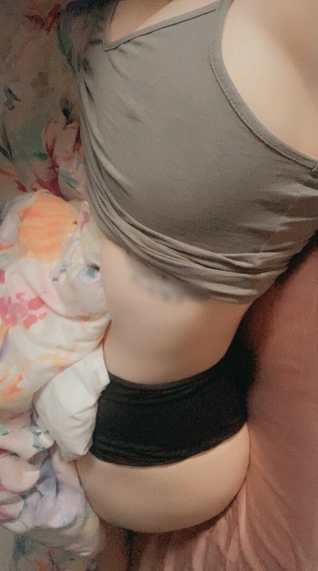 Naakte gelekte OnlyFans-foto van Babymakeithurt