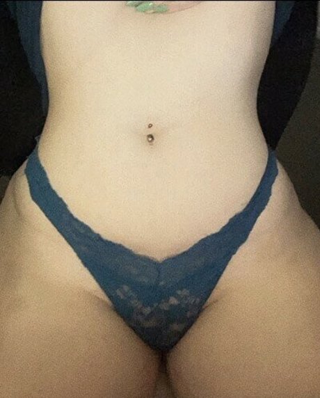Naakte gelekte OnlyFans-foto van Babymakeithurt