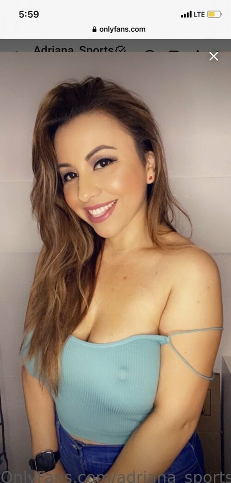 Naakte gelekte OnlyFans-foto van Adriana Noriega