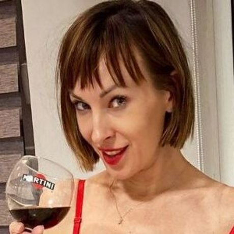 Naakte gelekte OnlyFans-foto van Alessia Elfie