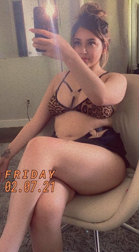 Naakte gelekte OnlyFans-foto van Bbyanabella