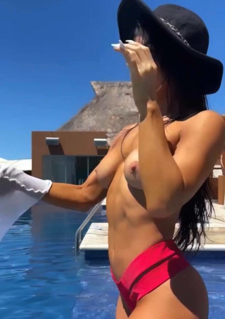 Naakte gelekte OnlyFans-foto van Daniela Fainus