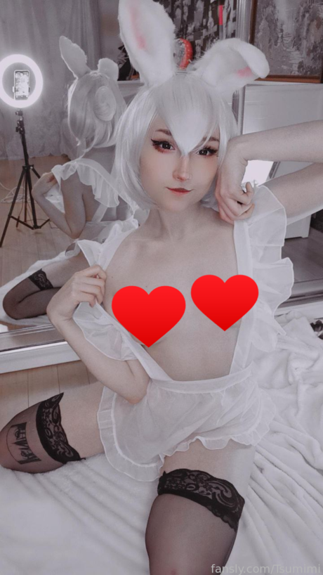 Naakte gelekte OnlyFans-foto van Tsumimi