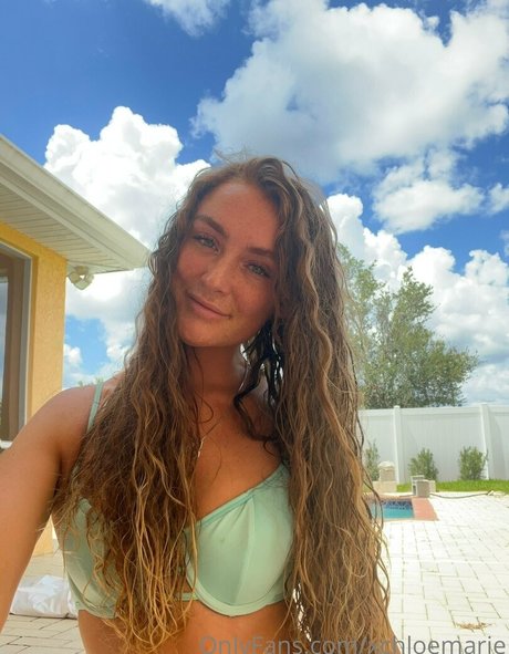 Naakte gelekte OnlyFans-foto van Xchloemarie