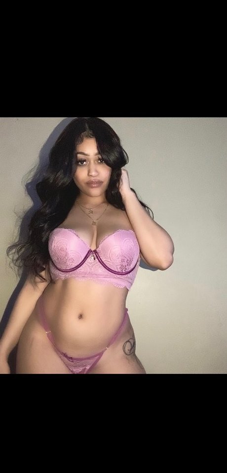 Naakte gelekte OnlyFans-foto van Evonyrosalinaaaa