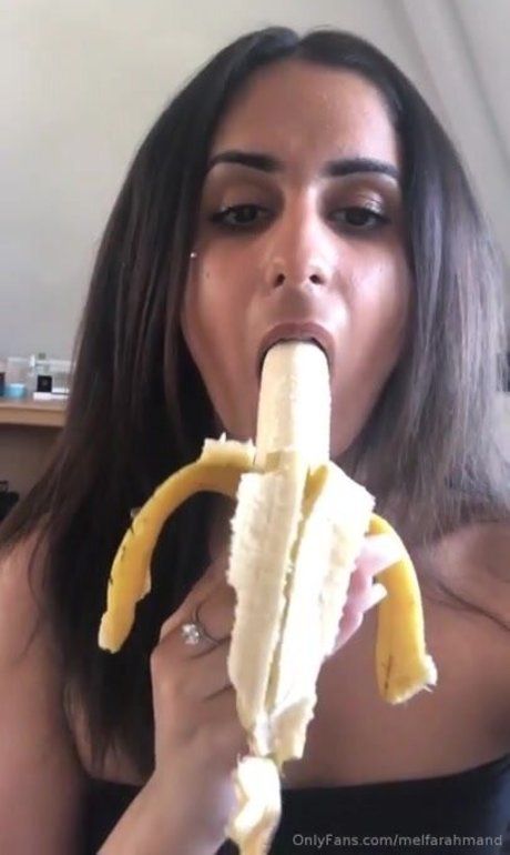 Naakte gelekte OnlyFans-foto van Mel