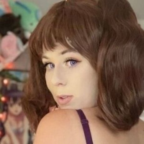 Naakte gelekte OnlyFans-foto van Dana Davis