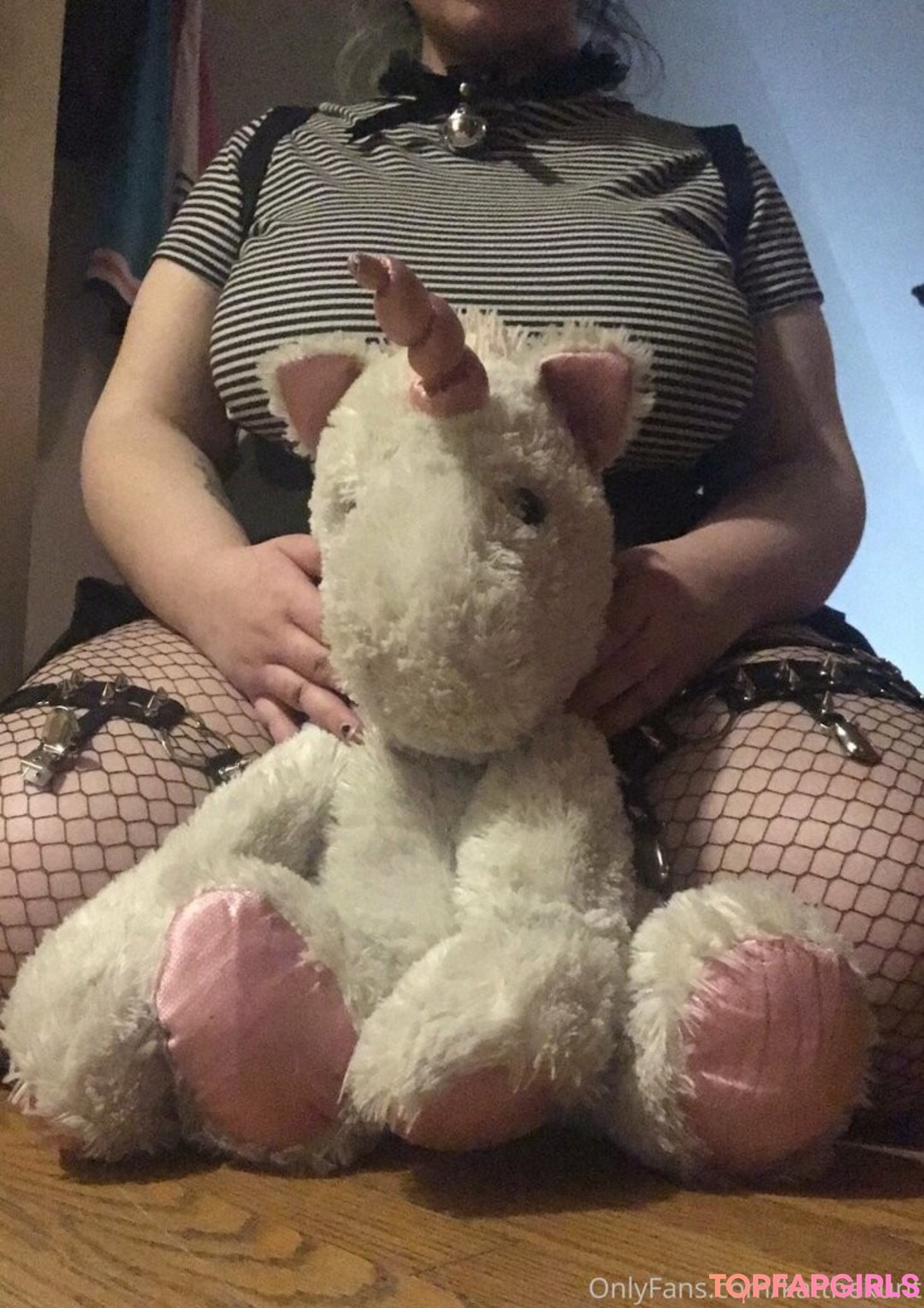 Naakte gelekte OnlyFans-foto van Katthekunt #1982