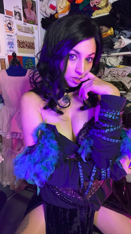 Naakte gelekte OnlyFans-foto van Spicy Sprout