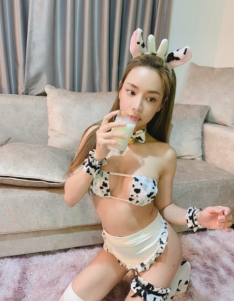Naakte gelekte OnlyFans-foto van Bunnyged
