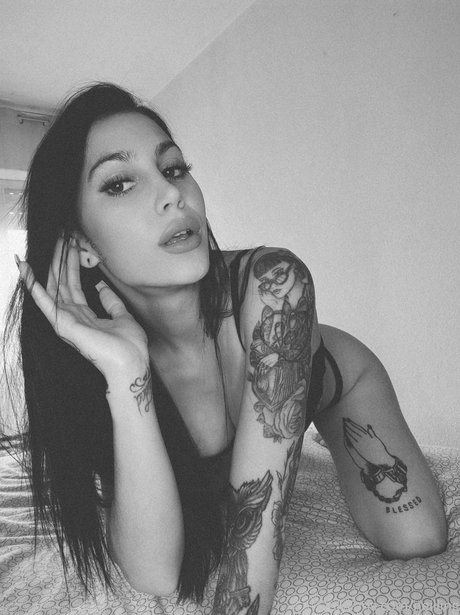 Naakte gelekte OnlyFans-foto van Neilling
