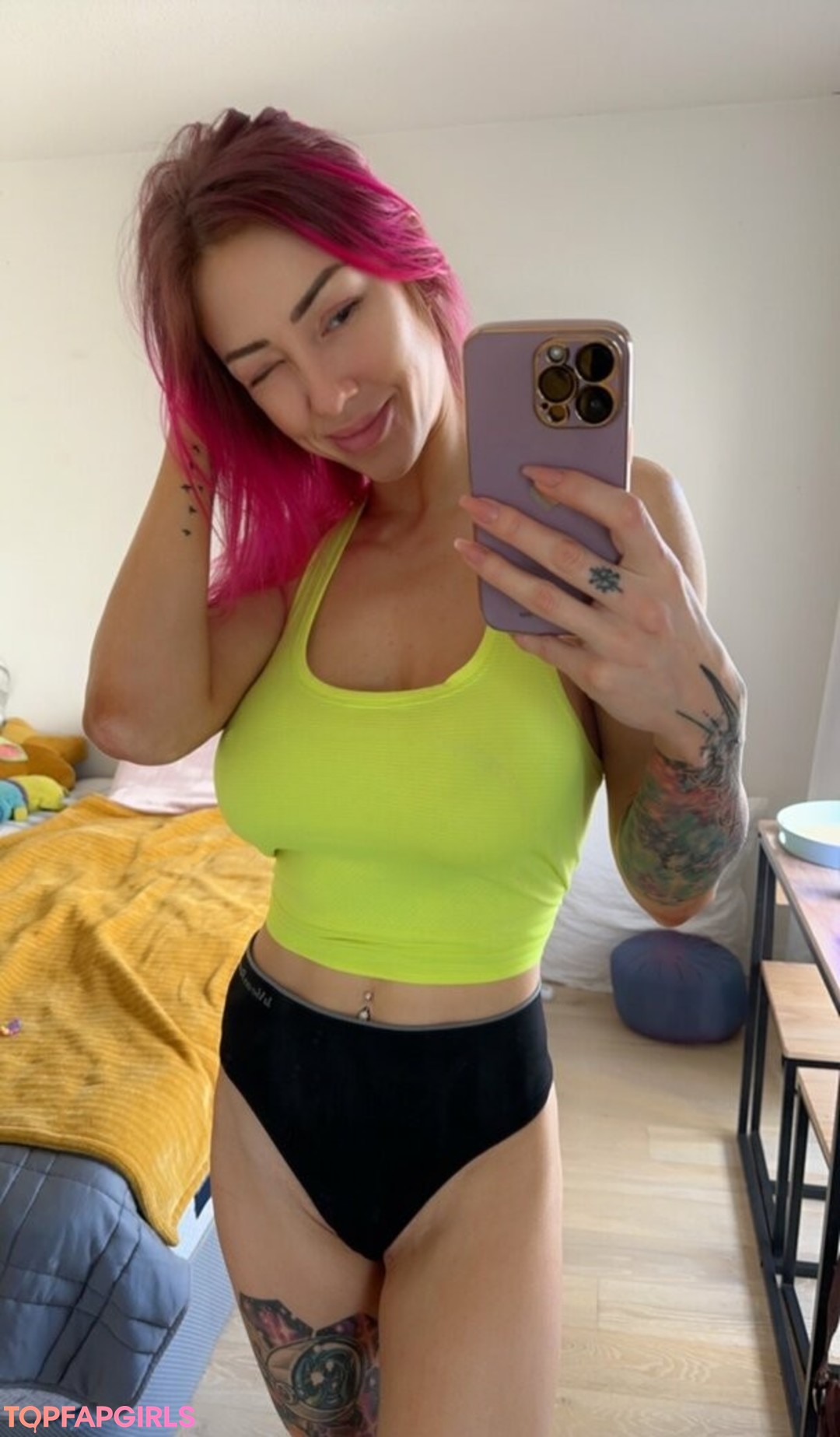 Naakte gelekte OnlyFans-foto van Xsofiasunshine #1046