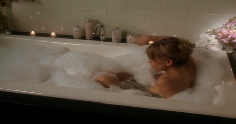 Naakte gelekte OnlyFans-foto van Kyra Sedgwick