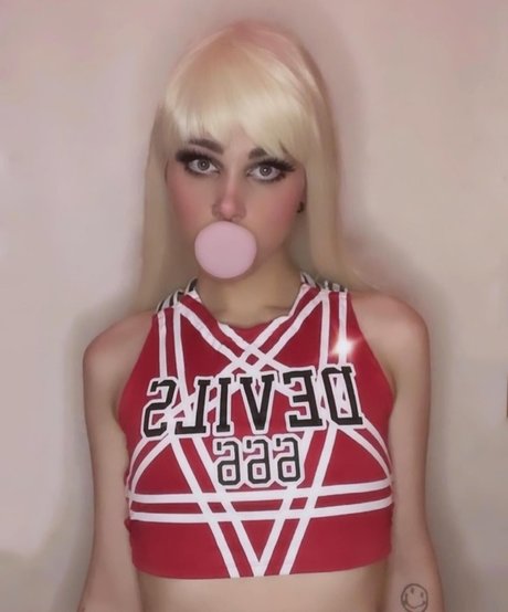 Naakte gelekte OnlyFans-foto van Evieangel