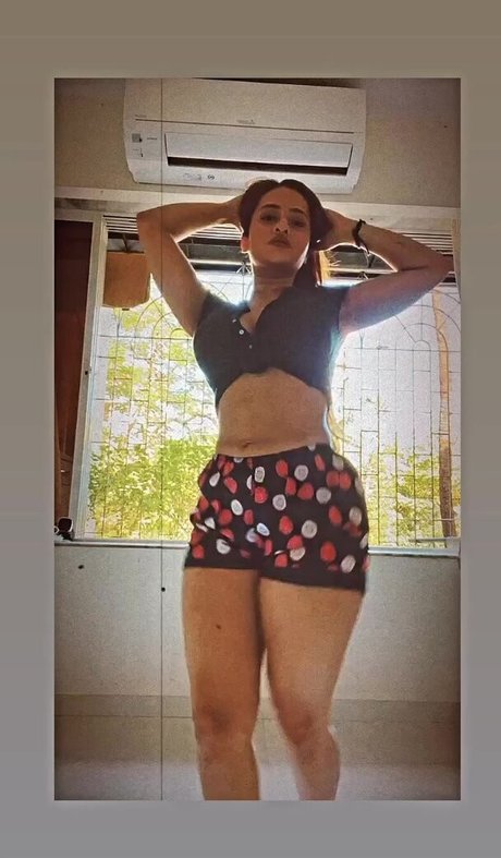 Naakte gelekte OnlyFans-foto van Prajakta Dusane