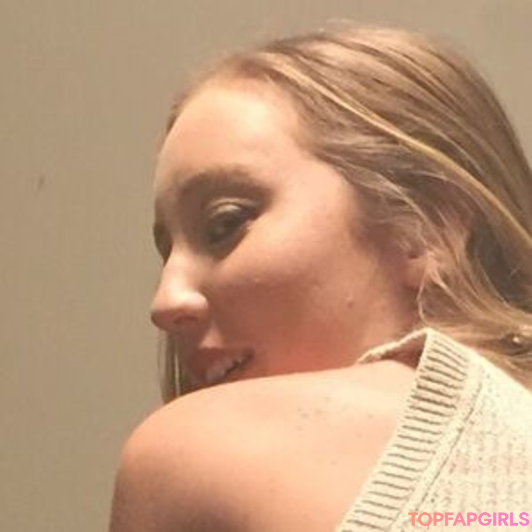 Naakte gelekte OnlyFans-foto van Renee St Pierre #44 Naakte gelekte OnlyFans-foto van Renee St Pierre #44