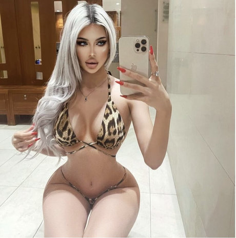 Naakte gelekte OnlyFans-foto van Bormiski