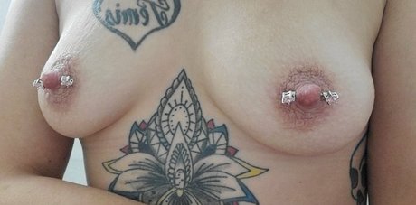 Naakte gelekte OnlyFans-foto van Randie Babydoll Morales