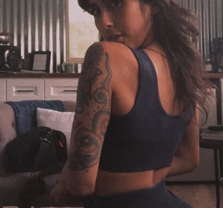 Naakte gelekte OnlyFans-foto van Lenamarisol