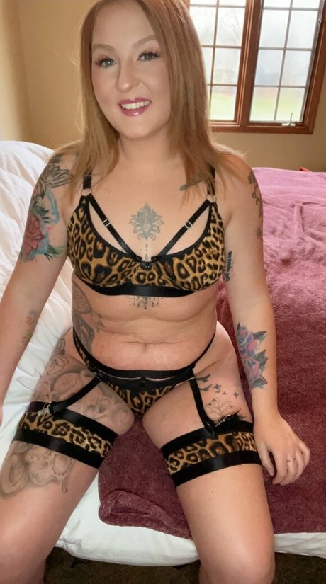 Naakte gelekte OnlyFans-foto van That Swinger Janelle