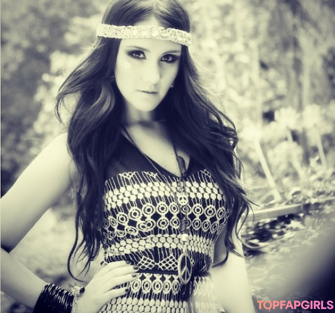 Naakte gelekte OnlyFans-foto van Dulce Maria #1138