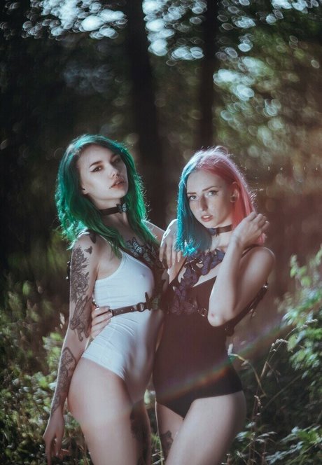 Naakte gelekte OnlyFans-foto van Rocken Rollia